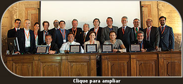 Dr. Márcio Crisóstomo na foto oficial com os Speakers de várias nacionalidades