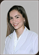 Assistente - Dra. Marilia Gabriela, médica com formação na Universidade Federal do Ceará